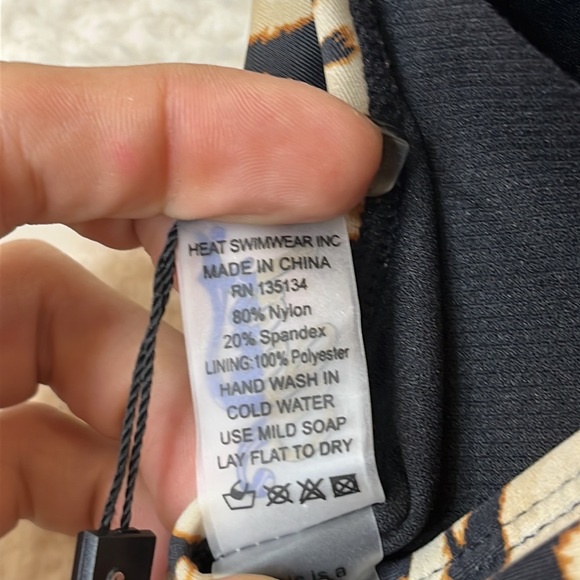 NWT Heat Into the Wild Womens Animal Print Tie Front One Piece Swimsuit 24W PLUS - Picture 5 of 8